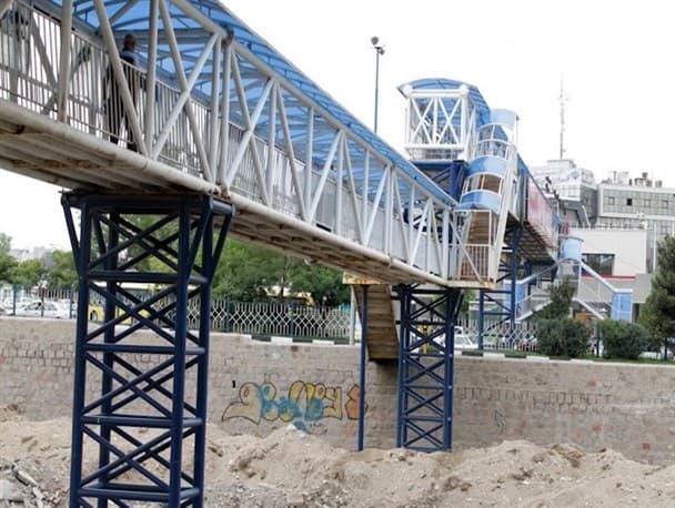 پل عابرپیاده 
