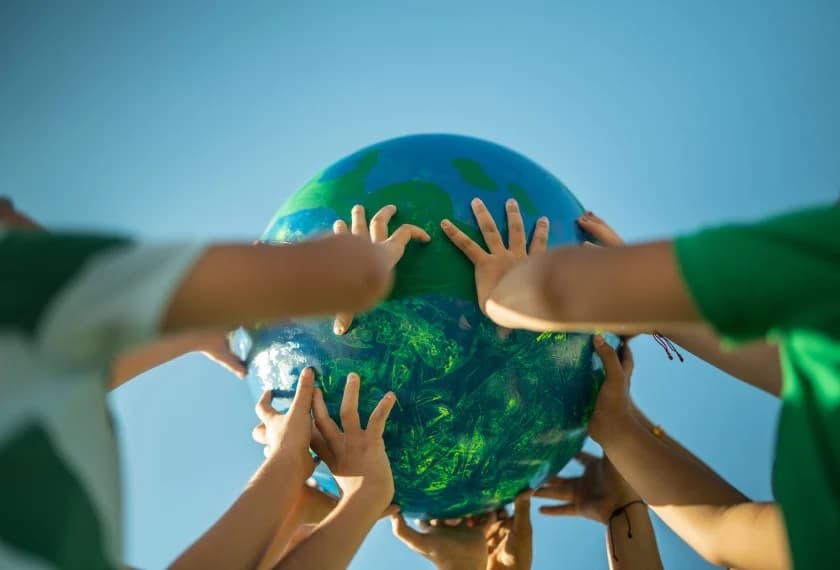 مدرسه؛ کانون پرورش نسل آگاه به اقلیم و پایداری