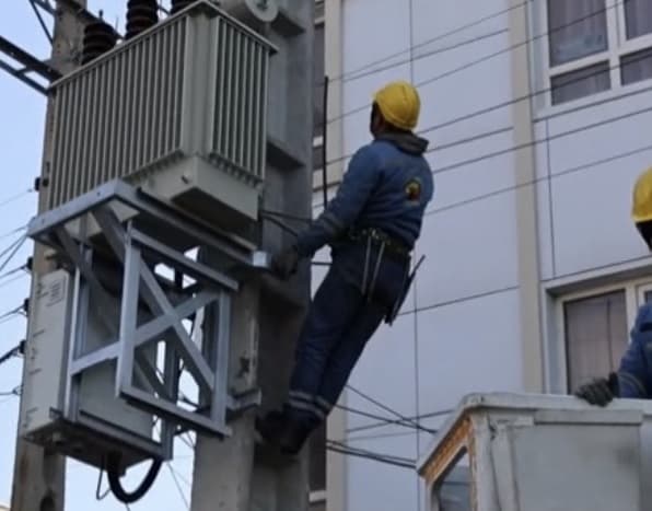 نصب ترانسفورماتور برق