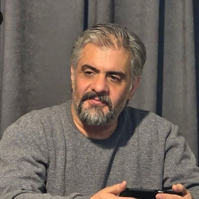 شعر فارسی در سایه‌سار دربار؛ مروری انتقادی بر خاستگاه و ساختار ادبیات فارسی