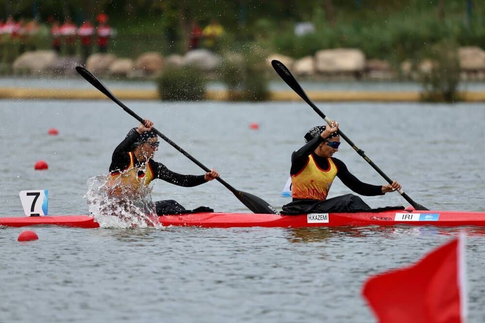 صعود بانوان قایقران زنجانی به فینال قهرمانی آسیا