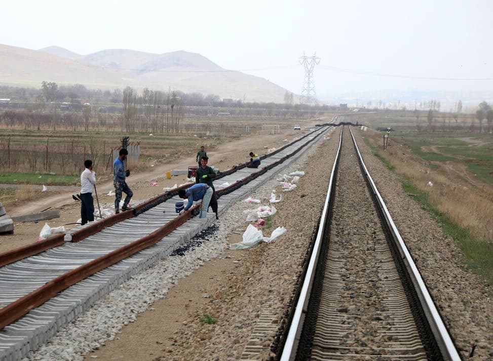 تکمیل دو خطه کردن راه آهن زنجان - قزوین ۲۰ هزار میلیارد ریال اعتبار نیاز دارد