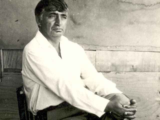 فیکرات قوجا: شاعری که شعر را به فریاد تغییر داد