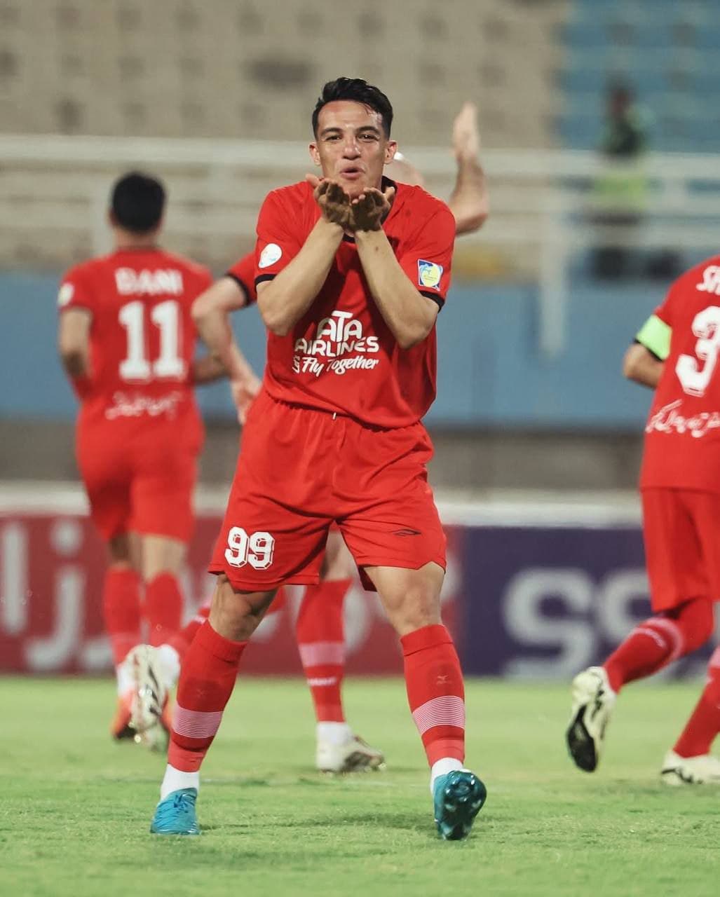 از قهرمانی تا آقای گلی؛ شب رویایی تراکتور و حسین‌زاده در اهواز