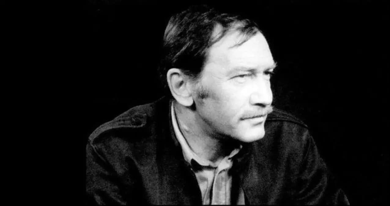 تورگوت اویار؛ شاعر تنهایی در هیاهوی قرن بیستم