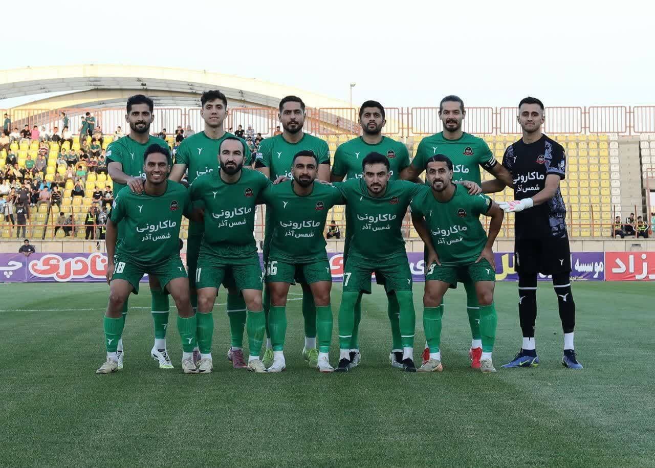 شمس آذر روی نوار تساوی 