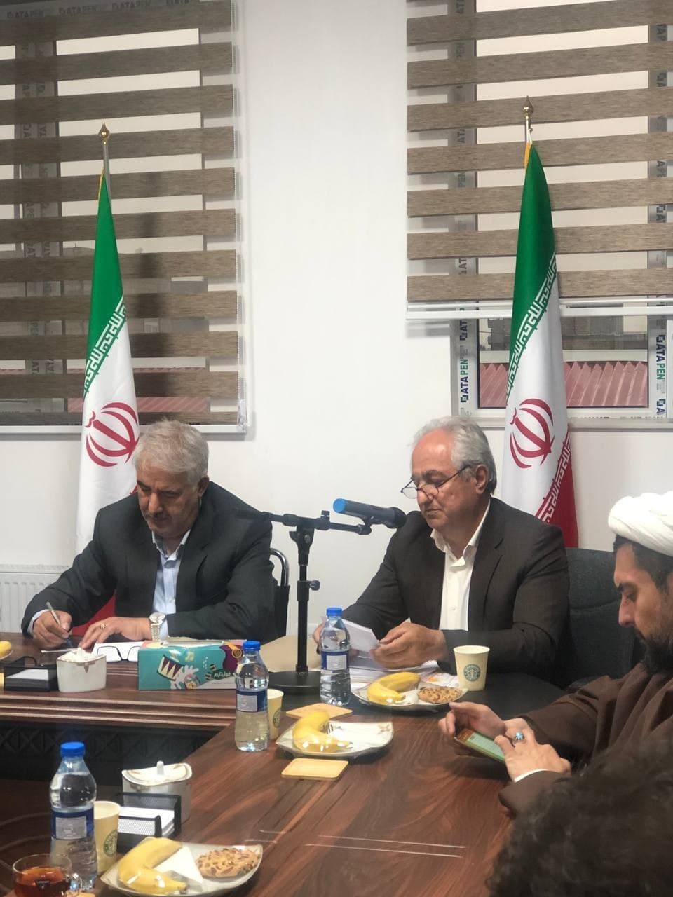 بررسی مشکلات باغ معروف در شورای اداری با حضور دکتر گرشاسبی، فرماندار تبریز