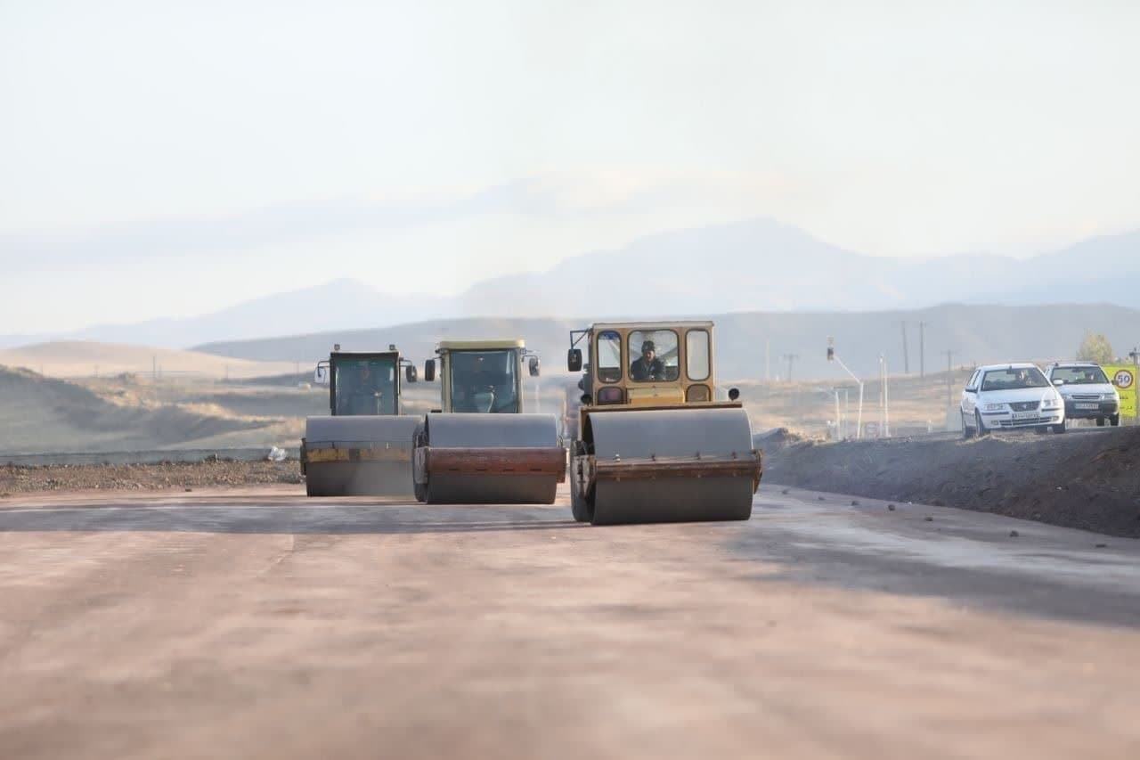 استاندار اردبیل از تزریق ۹ هزار میلیارد ریال به پروژه های بزرگراهی.