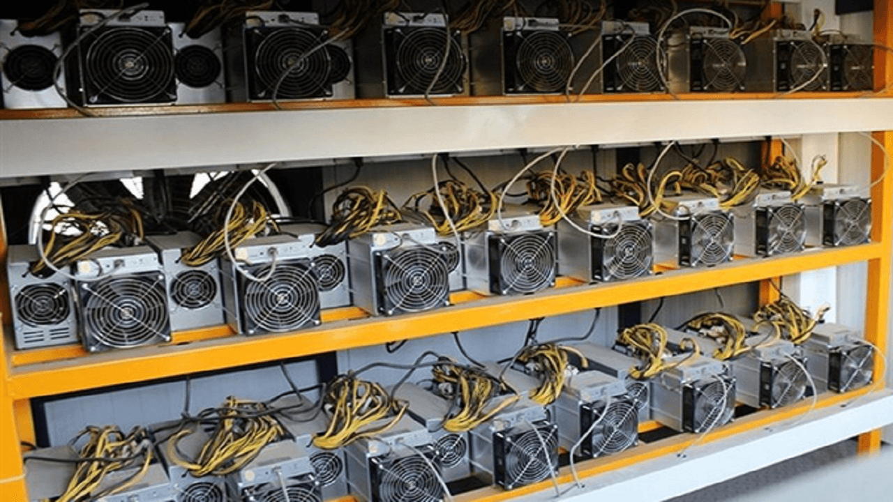 کشف ۱۰۰ دستگاه ماینر غیرمجاز رمز ارز در استان اردبیل
