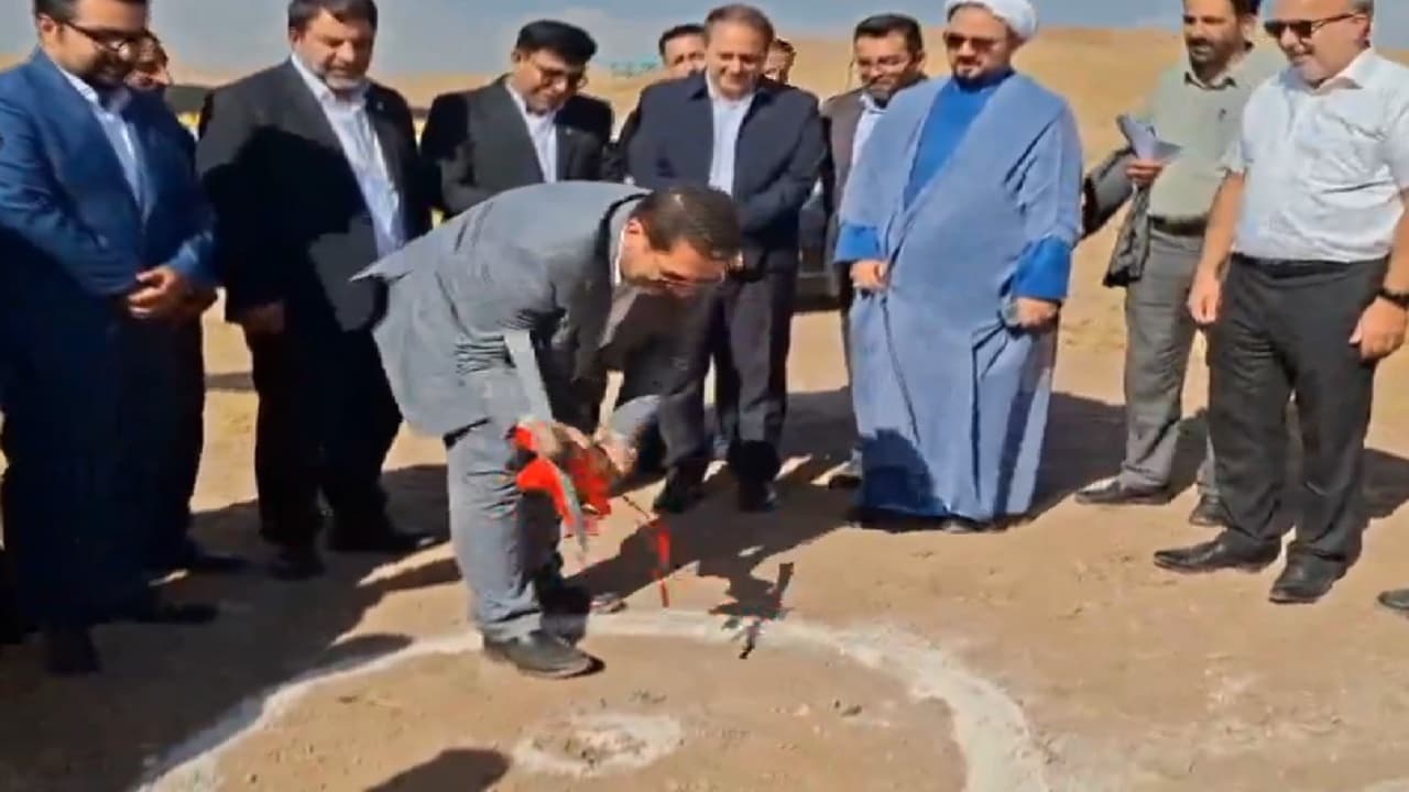 کلنگ زنی کارخانه تولید ژلاتین دارویی در هشترود