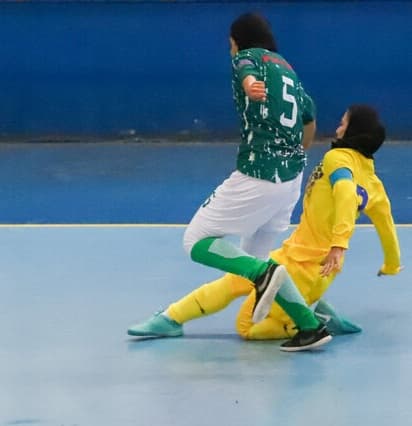 جشنواره گل فوتسالیست‌های گلبرگ تاکستان در خانه