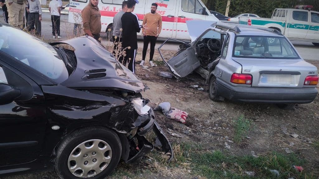 برخورد پژو ۲۰۶ با پراید در محور سلماس _ اروميه