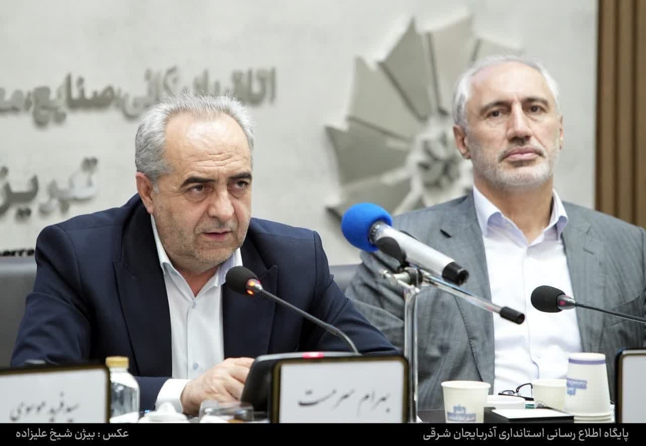 به جد پیگیر تجدید نظر در بخشنامه قطع برق کارخانجات هستم