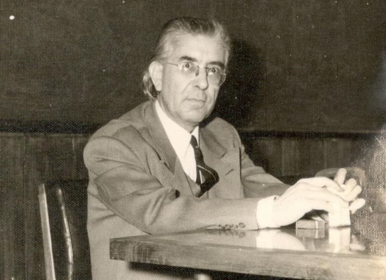 محسن هشترودی؛ ریاضیدانِ شاعر و روشنفکر