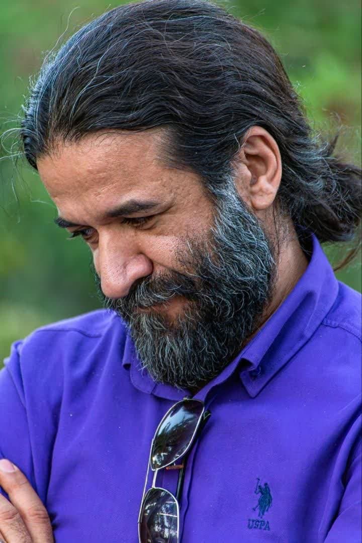 بیهیاهو اما ماندگار؛ نگاهی فعالیت هنری قادر رودکیان